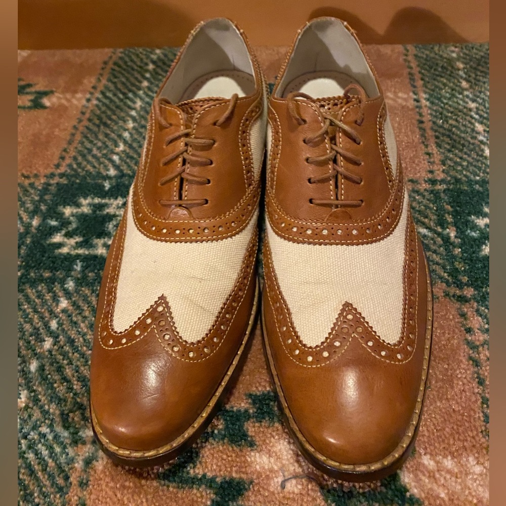Two-Tone Cole Haan Wingtip Oxford Shoes Size 9